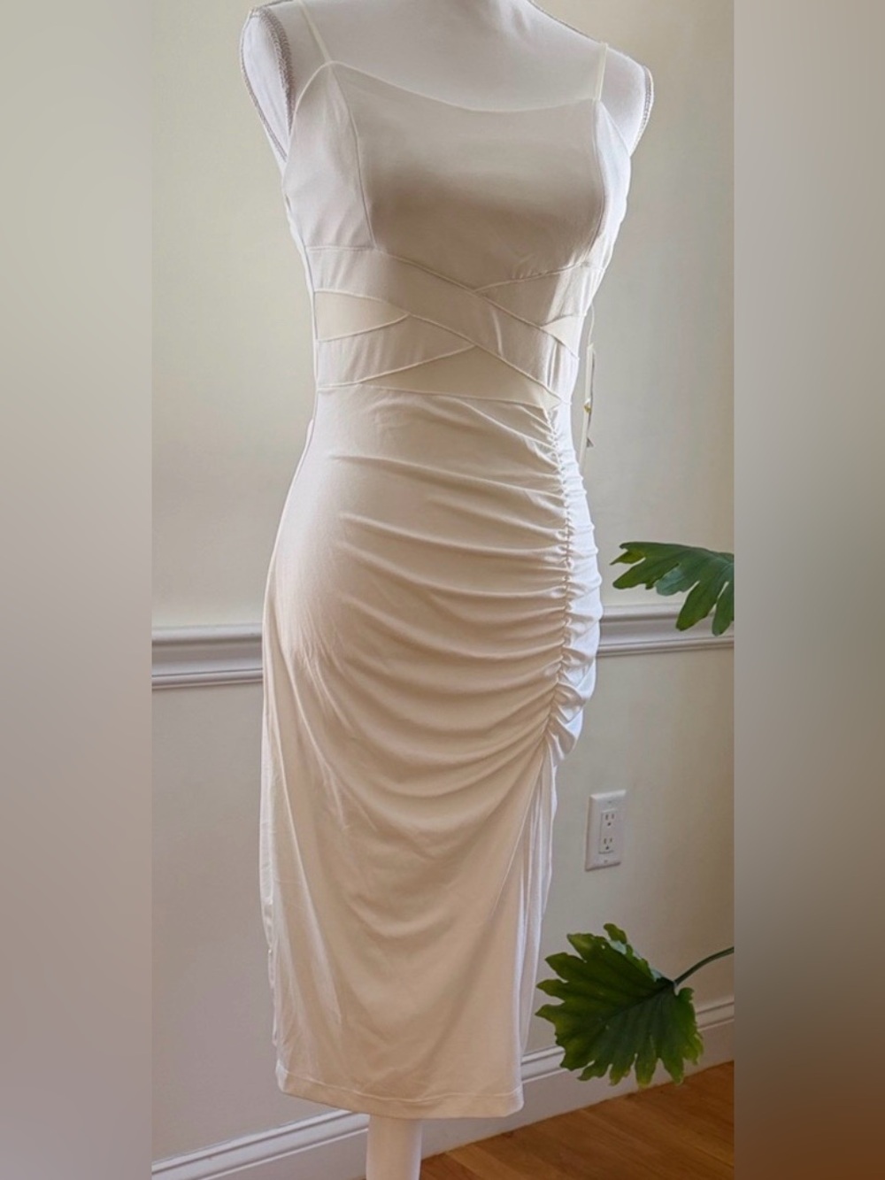 Honey and Rosie white Ruched bandage style bodycon dress Midi Dress size L NWT